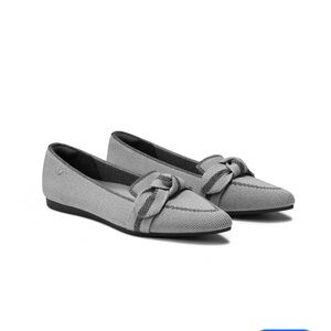 Pointed-Toe Bow Loafers (Michelle 2.0)